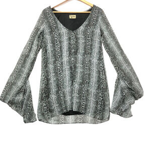 Show Me Your Mumu Womens Size Small Snakeskin Print V Neck Tunic Wizard Sleeve